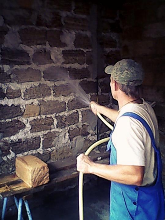 Штукатурка стен своими руками по маякам и без маяков: подробная инструкция по нанесению