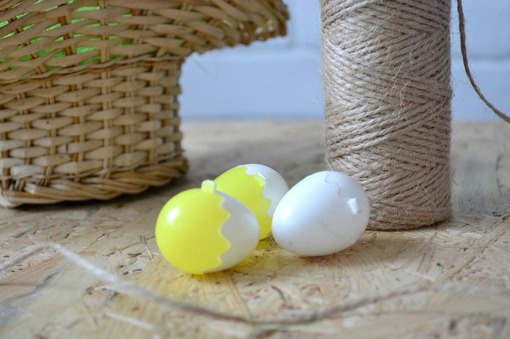 Пластиковые яйца
