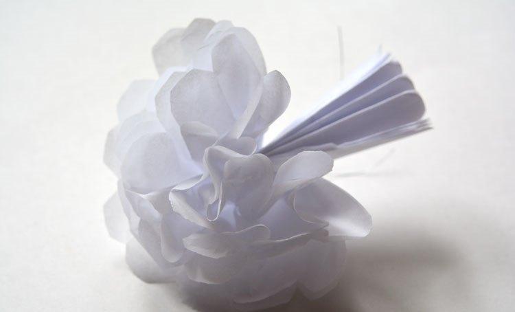 Цветок из упаковочной бумаги (53 фото) »