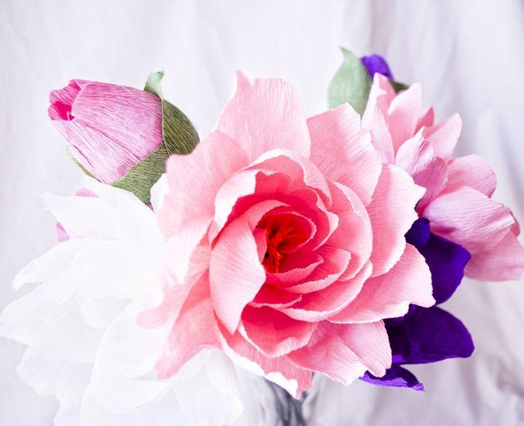 Объемные цветы из бумаги: 18 идей как сделать их для украшения