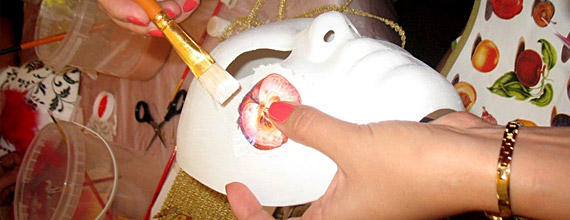Венецианская маска «Коломбина» на ёлочку своими руками